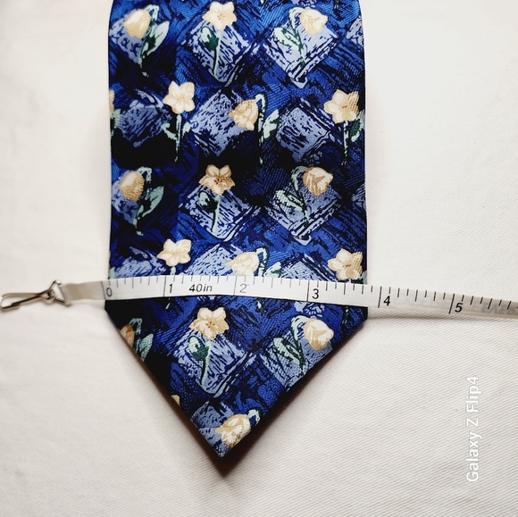 VALENTINO BERTINI Paris silk 💯 - Picture 6 of 10